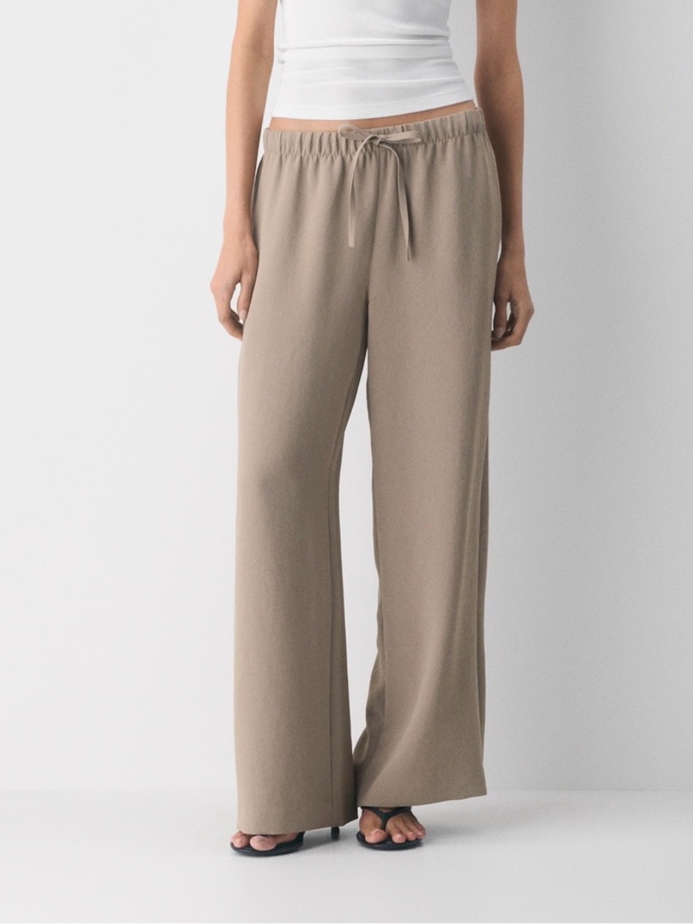 Aritzia The Lodge Pant - Crepette (nomad taupe) (M)